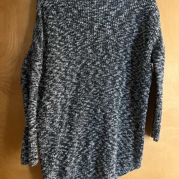 Express sweater - Picture 2 of 2